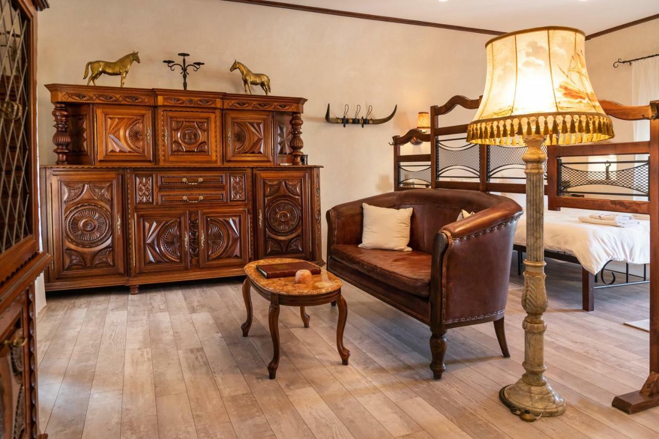 Historic Apartment In The Heart Of The City 벨리코 터르노보 외부 사진