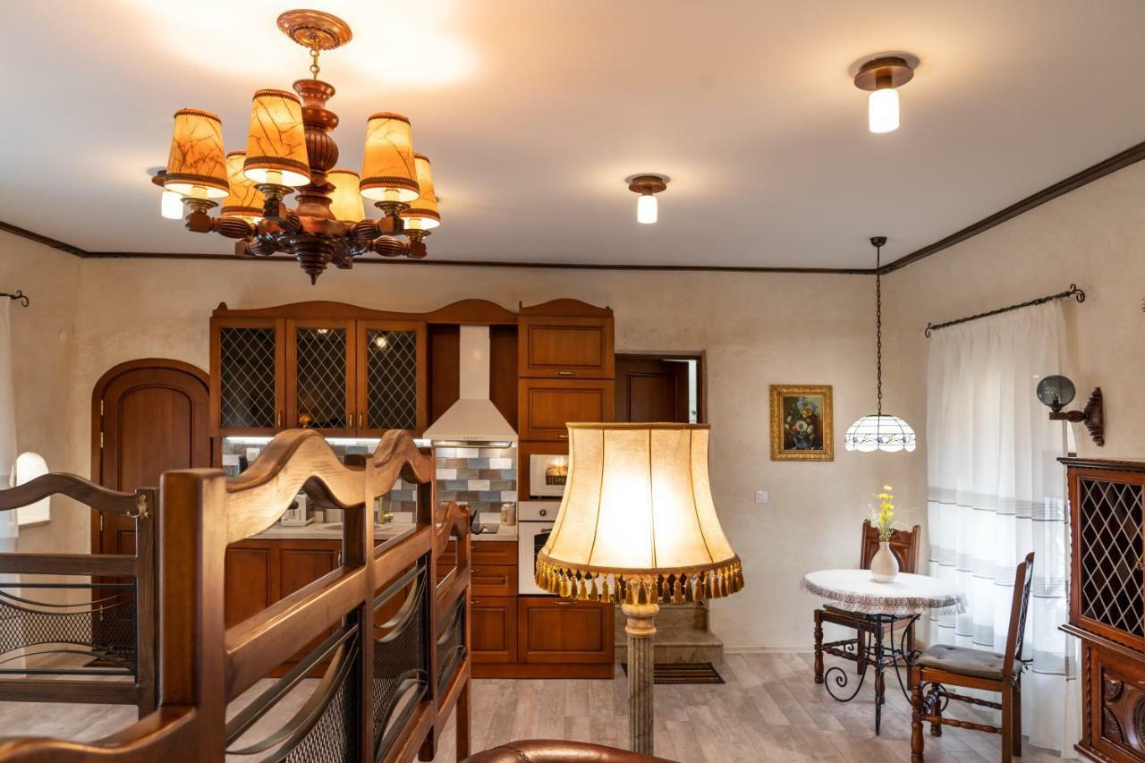 Historic Apartment In The Heart Of The City 벨리코 터르노보 외부 사진