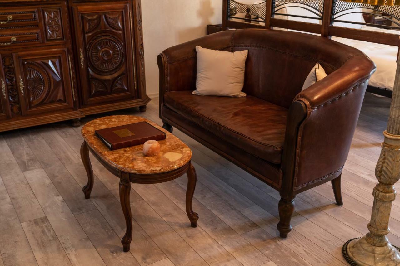 Historic Apartment In The Heart Of The City 벨리코 터르노보 외부 사진