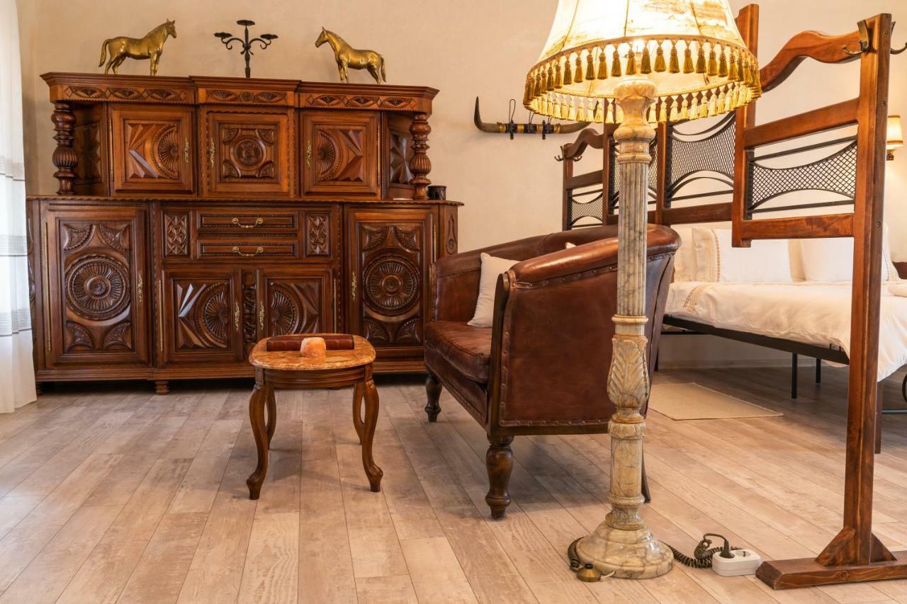 Historic Apartment In The Heart Of The City 벨리코 터르노보 외부 사진